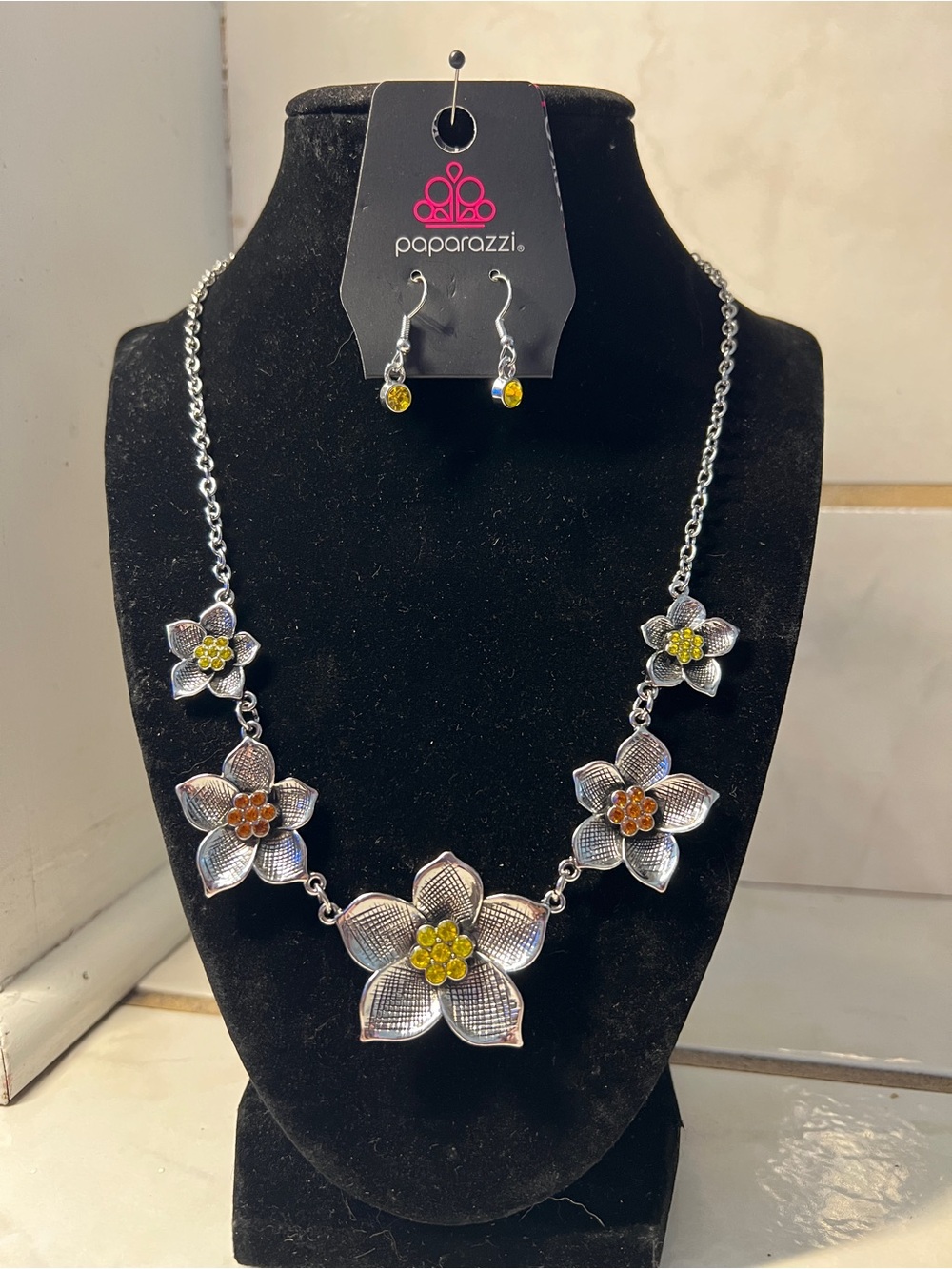 Paparazzi Silver Floral Statement Necklace with Yellow Accents